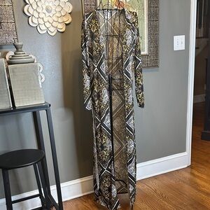 Elegant Black and Gold Women's Robe